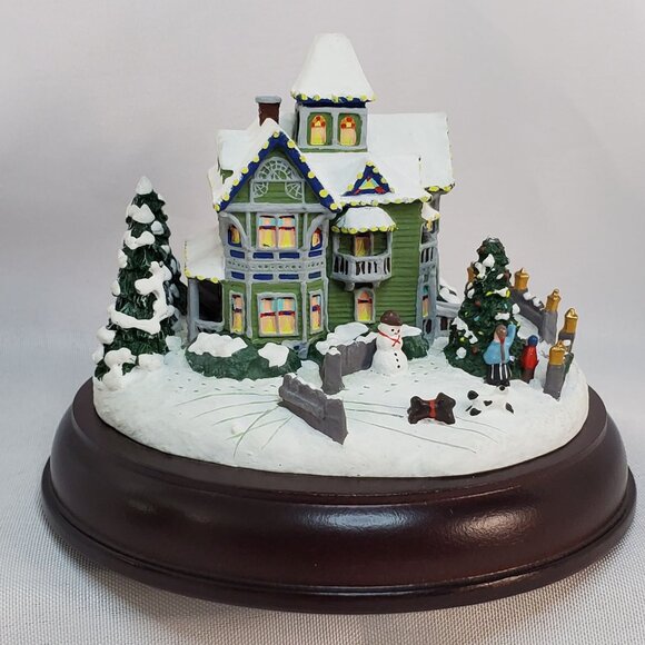 Thomas Kinkade's Victorian Lights Christmas Day Celebration of Lights Collection - Picture 6 of 13